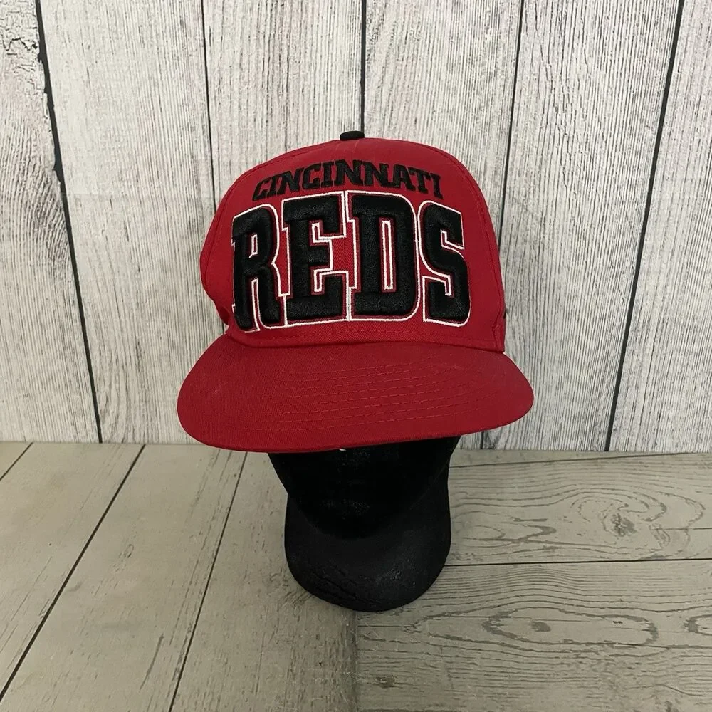 Cincinnati Reds MLB New Era 9FIFTY Red Team Logo Snapback Hat Cap